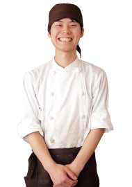 焼肉ホルモン 串春｜キッチンスタッフ　石沢さん